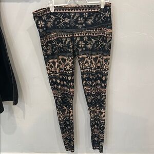 Teeki Black and Tan Patterned Leggings
